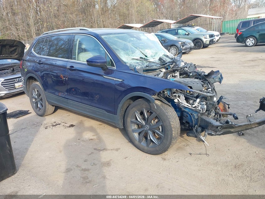 2023 VOLKSWAGEN TIGUAN auction photo 1