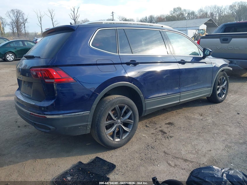 2023 VOLKSWAGEN TIGUAN auction photo 4
