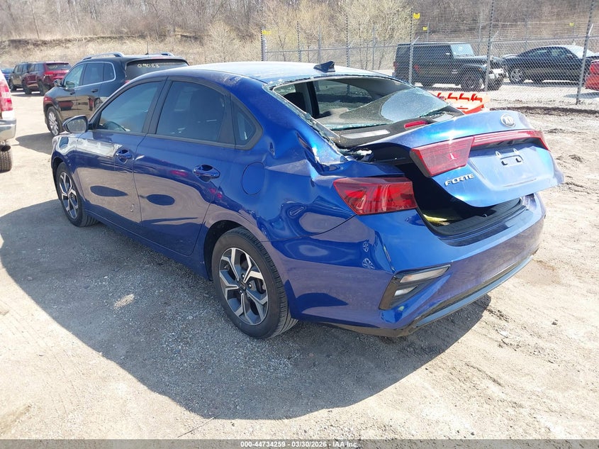 VIN 3KPF24AD3ME305499 2021 KIA FORTE LXS