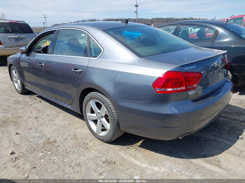 2012 Volkswagen Passat 2.0L Tdi Se