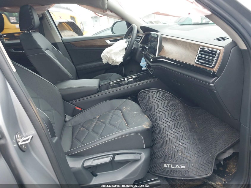 2025 Volkswagen Atlas 2.0T Se W/Technology