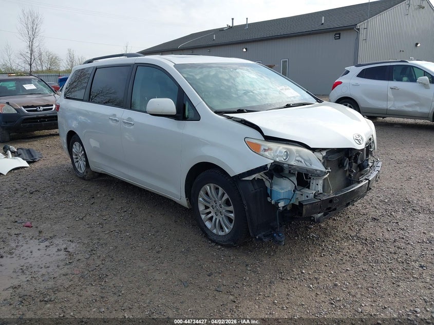 2015 Toyota Sienna Xle Premium 8 Passenger