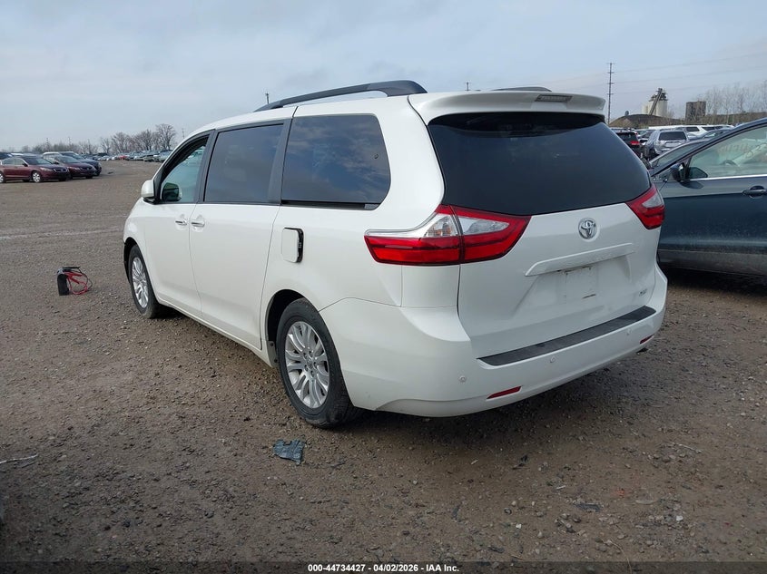 2015 Toyota Sienna Xle Premium 8 Passenger