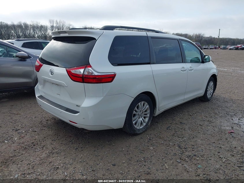2015 Toyota Sienna Xle Premium 8 Passenger