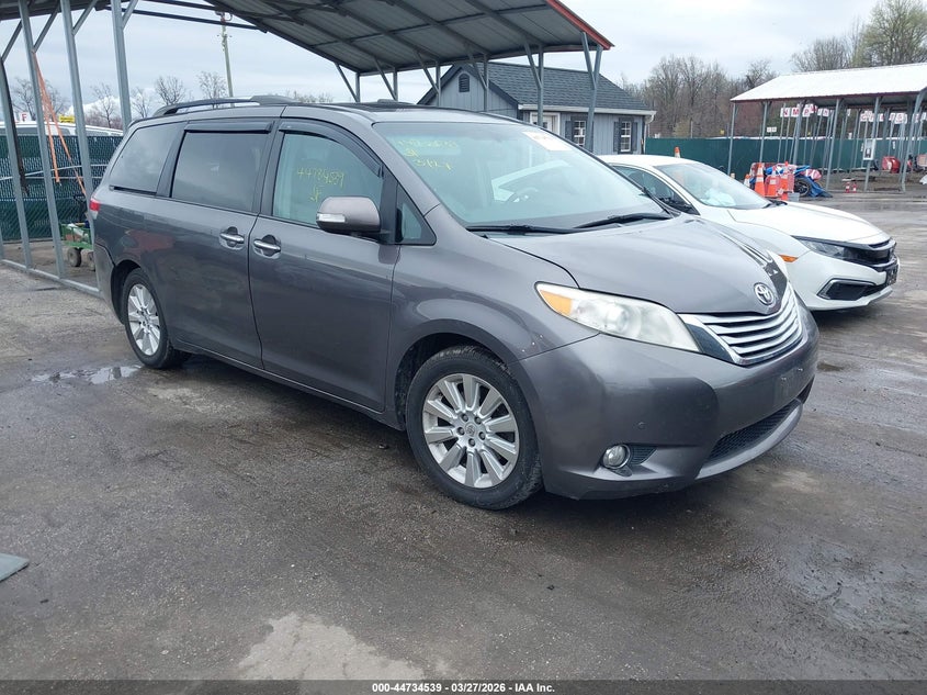 2013 Toyota Sienna Limited V6 7 Passenger