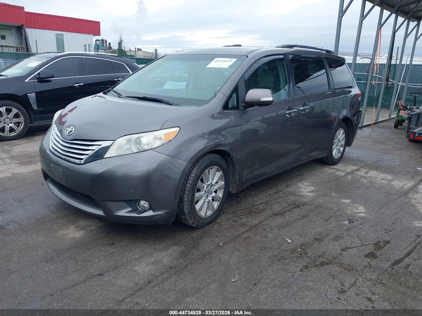 2013 Toyota Sienna Limited V6 7 Passenger