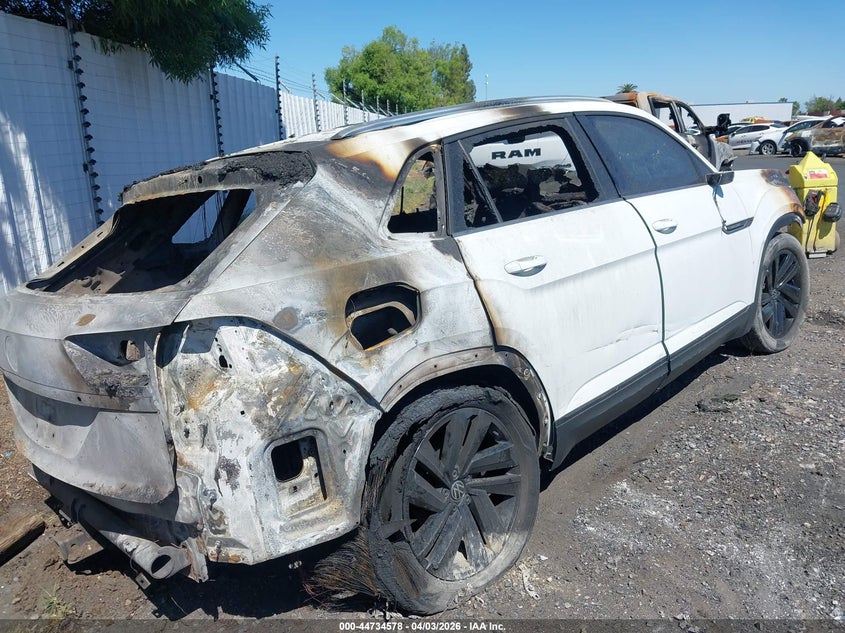 2023 Volkswagen Atlas Cross Sport 3.6L V6 Se W/Technology VIN: 1V2HE2CA0PC211694 Lot: 44734578