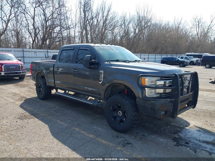 2017 FORD F-350 LARIAT