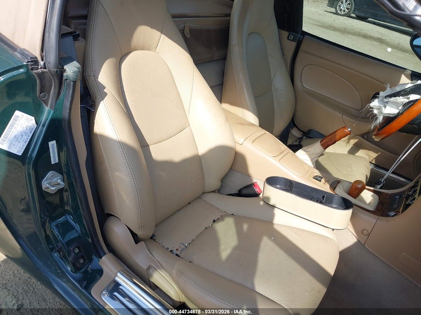 2001 Mazda Mx-5 Miata Ls/Special Edition VIN: JM1NB353910213132 Lot: 44734678