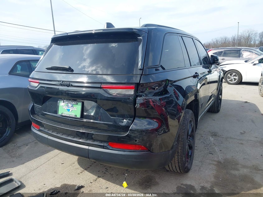 2022 Jeep Grand Cherokee Altitude 4X4