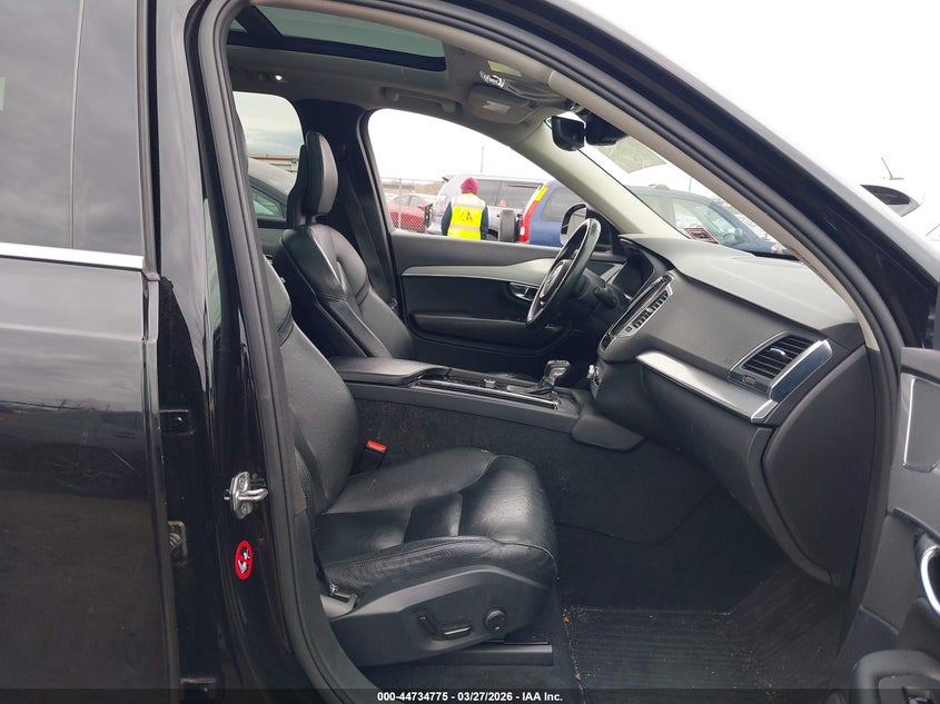 2016 Volvo Xc90 T6 Momentum