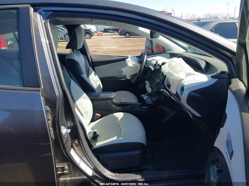 2019 Toyota Prius Xle