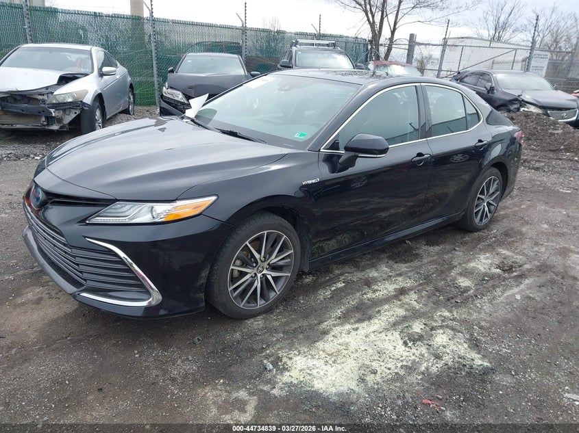 2021 Toyota Camry Xle Hybrid
