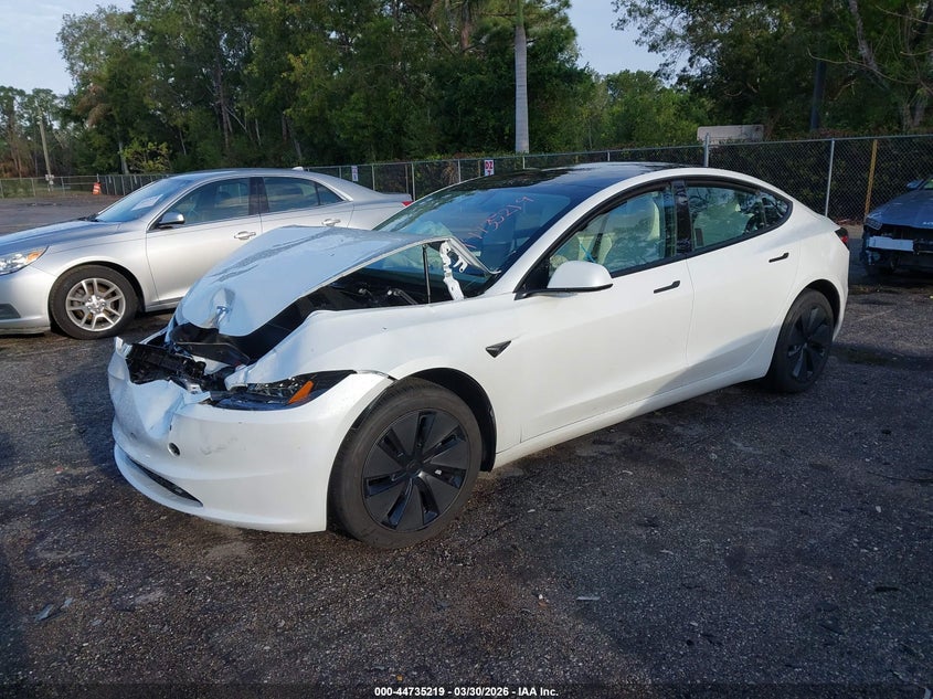 2025 Tesla Model 3 Long Range Rear-Wheel Drive/Standard Rear-Wheel Drive