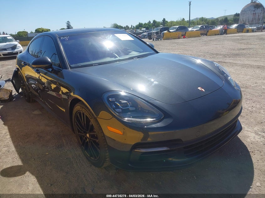 2017 Porsche Panamera 4