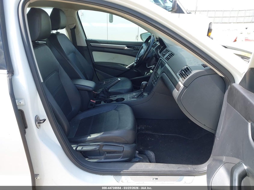 2017 Volkswagen Passat 1.8T R-Line