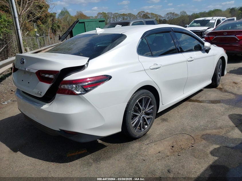 2022 Toyota Camry Xle Hybrid