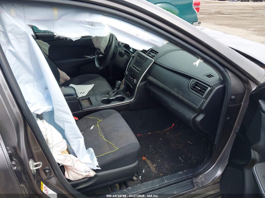 2016 Toyota Camry Hybrid Le