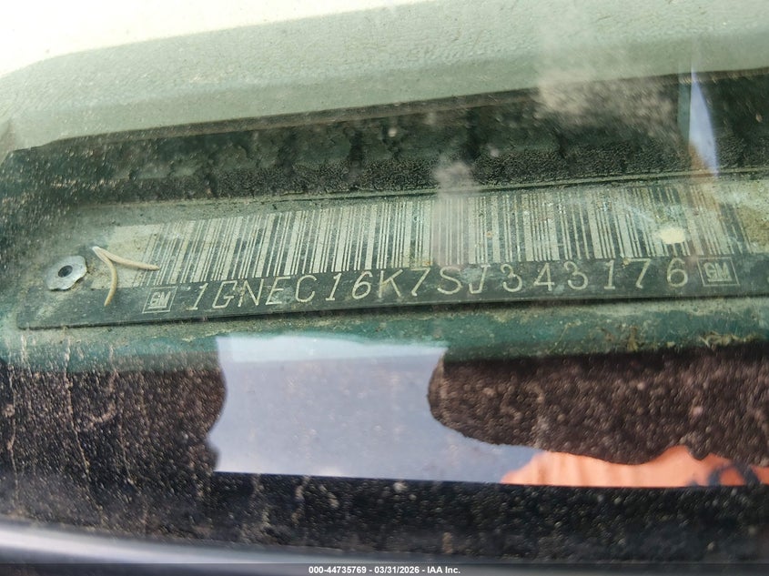 1995 Chevrolet Suburban C1500 VIN: 1GNEC16K7SJ343176 Lot: 44735769