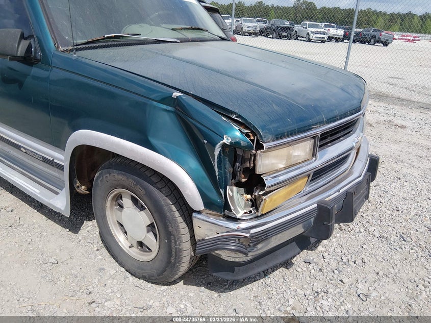1995 Chevrolet Suburban C1500 VIN: 1GNEC16K7SJ343176 Lot: 44735769