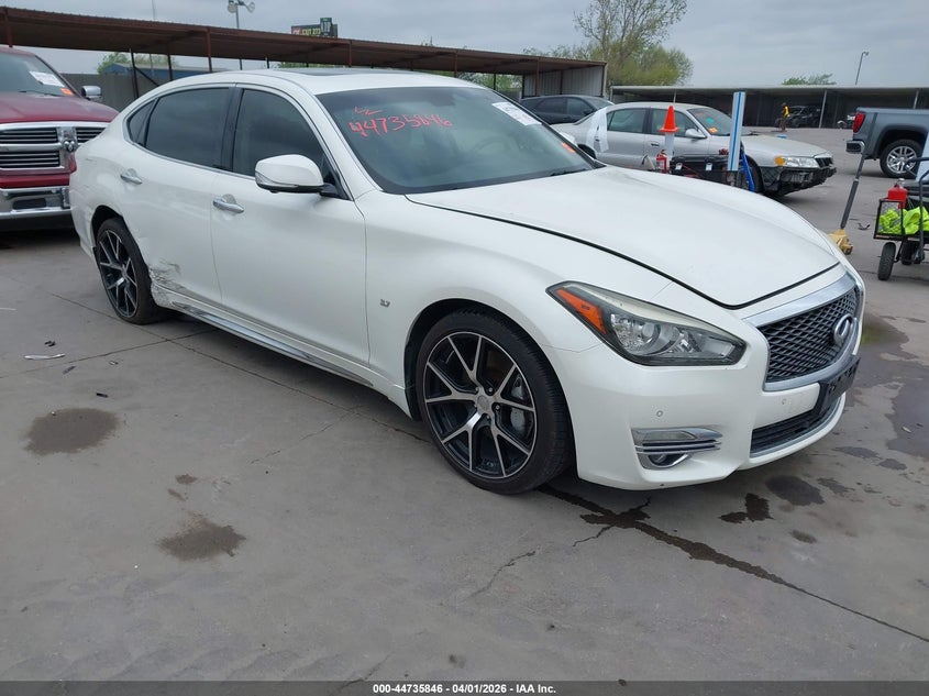 2016 Infiniti Q70L 3.7
