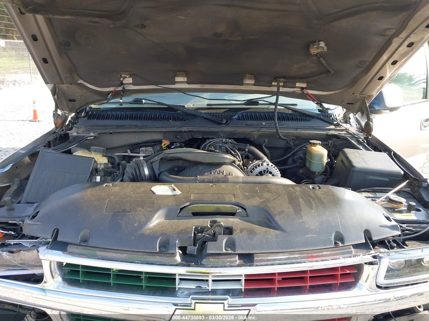 2000 Chevrolet Suburban 1500 Lt VIN: 3GNFK16T4YG205315 Lot: 44735893