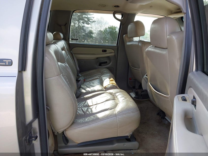 2000 Chevrolet Suburban 1500 Lt VIN: 3GNFK16T4YG205315 Lot: 44735893