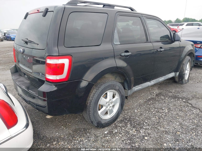 2010 FORD ESCAPE auction photo 4