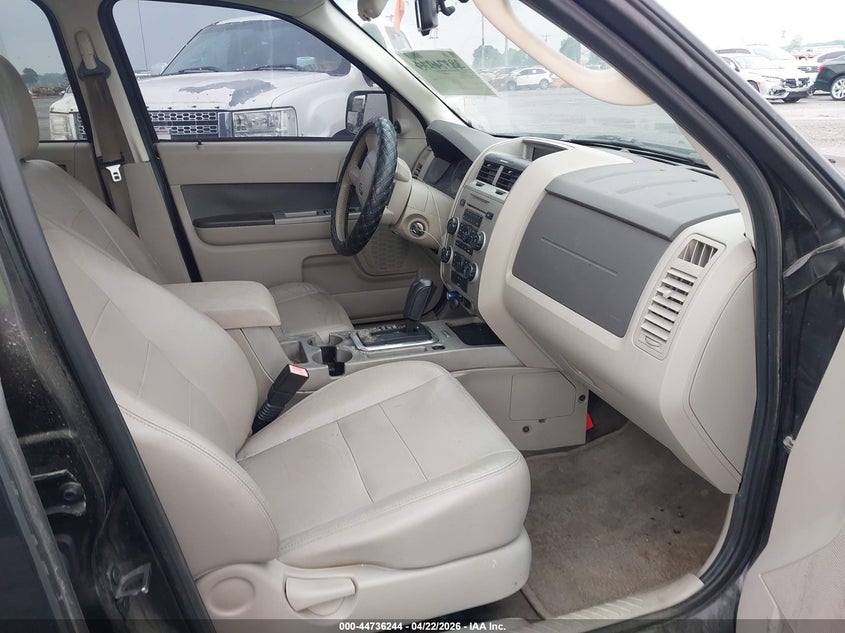2010 FORD ESCAPE auction photo 5