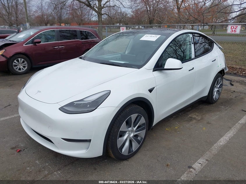 2022 Tesla Model Y Long Range Dual Motor All-Wheel Drive