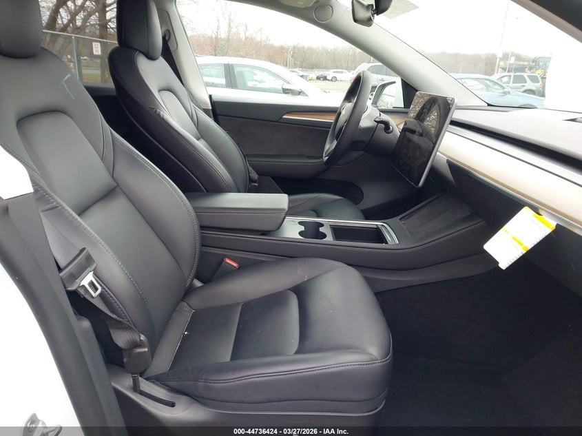 2022 Tesla Model Y Long Range Dual Motor All-Wheel Drive