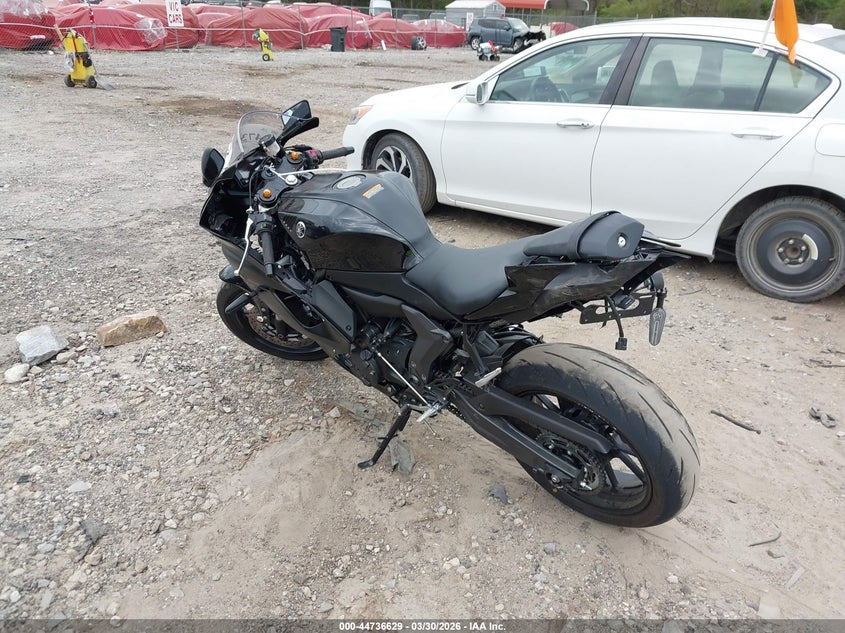 2025 YAMAHA YZFR7 auction photo 3