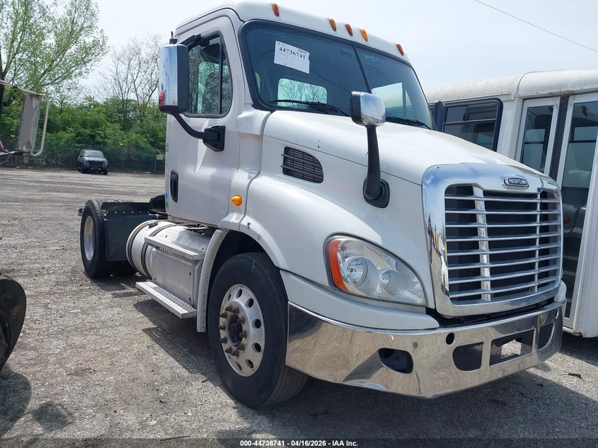 2013 Freightliner Cascadia 113