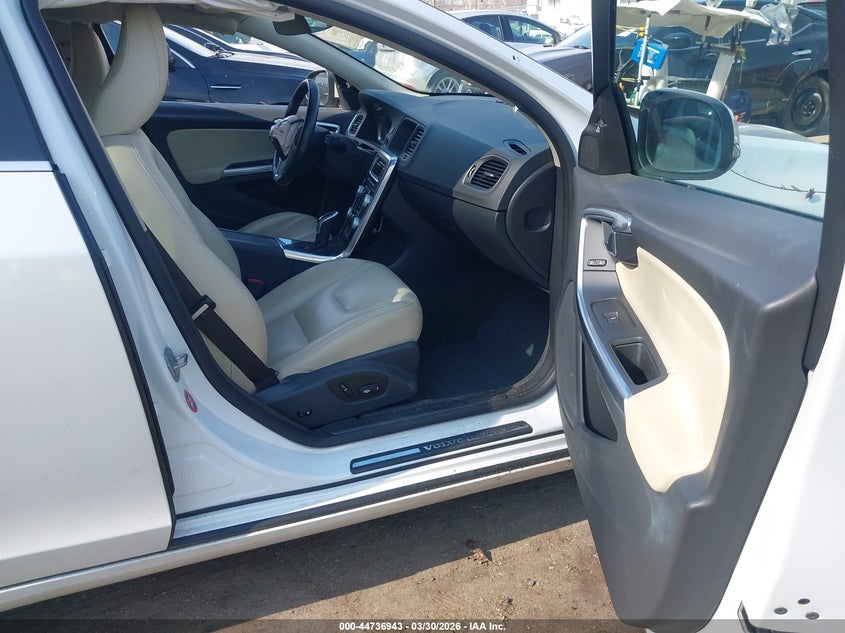 2016 Volvo V60 T5 Drive-E Premier