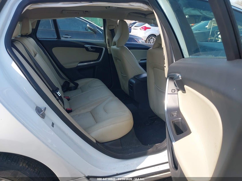 2016 Volvo V60 T5 Drive-E Premier VIN: YV140MEK7G1301754 Lot: 44736943