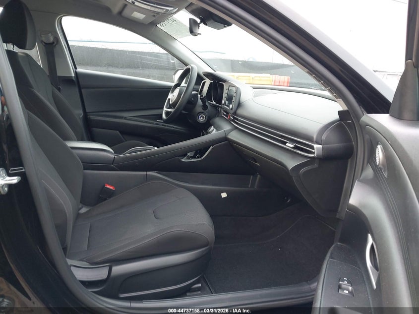 2021 Hyundai Elantra Se