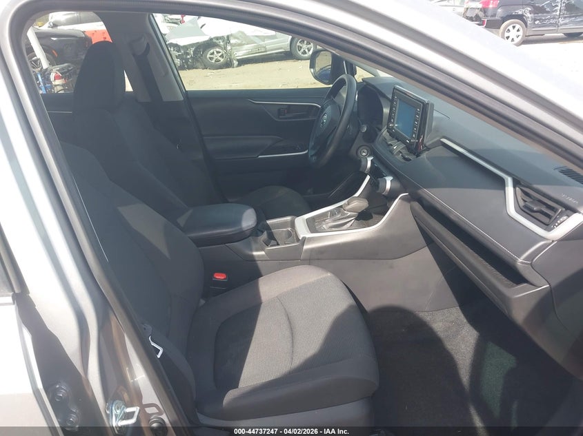 2021 TOYOTA RAV4 auction photo 5
