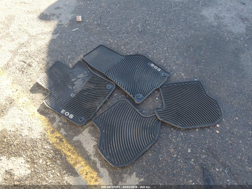 2014 Volkswagen Eos Sport VIN: WVWBW8AH2EV005107 Lot: 44737251