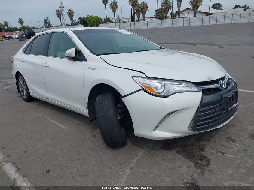 2015 Toyota Camry Hybrid Xle