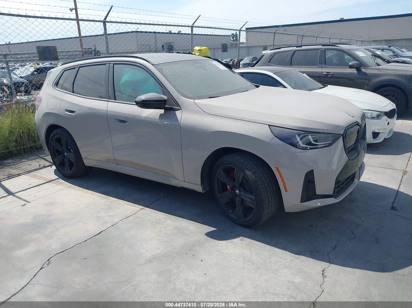 2026 BMW X3 M50 XDRIVE — Галерея фотографий