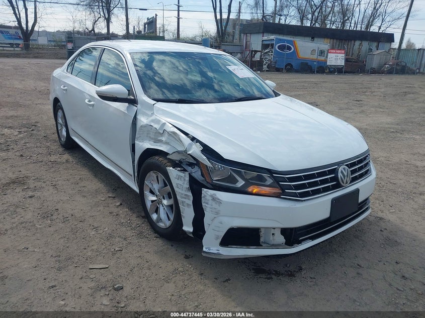 2017 VOLKSWAGEN PASSAT 1.8T S