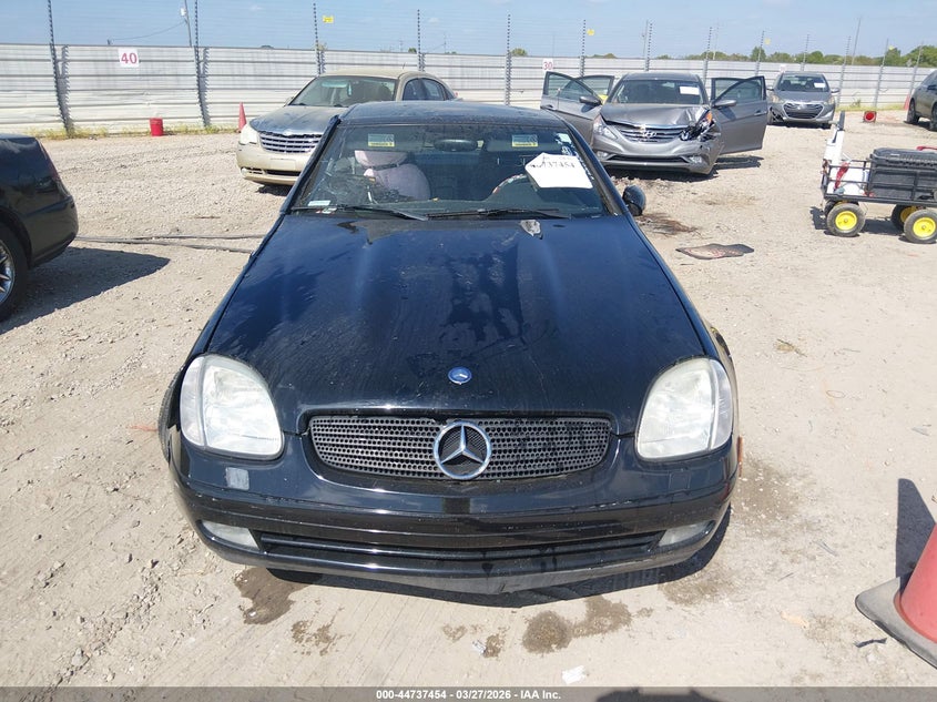 1998 Mercedes-Benz Slk 230 VIN: WDBKK47FXWF074275 Lot: 44737454
