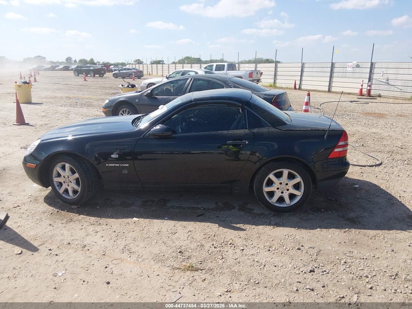 1998 Mercedes-Benz Slk 230 VIN: WDBKK47FXWF074275 Lot: 44737454