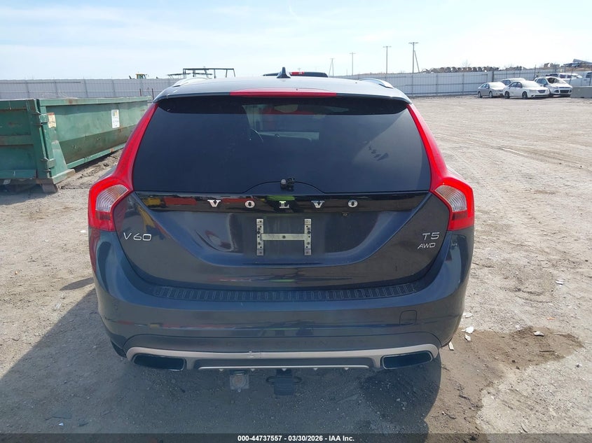 2015 Volvo V60 Cross Country T5 Platinum VIN: YV4612HM8F1001228 Lot: 44737557