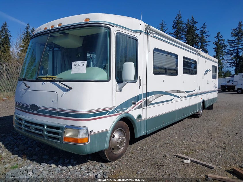 1999 Ford F550 Super Duty Stripped Chass