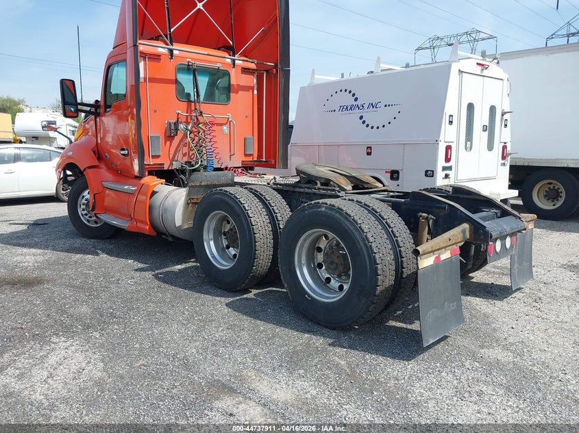 2016 Kenworth Construction T680