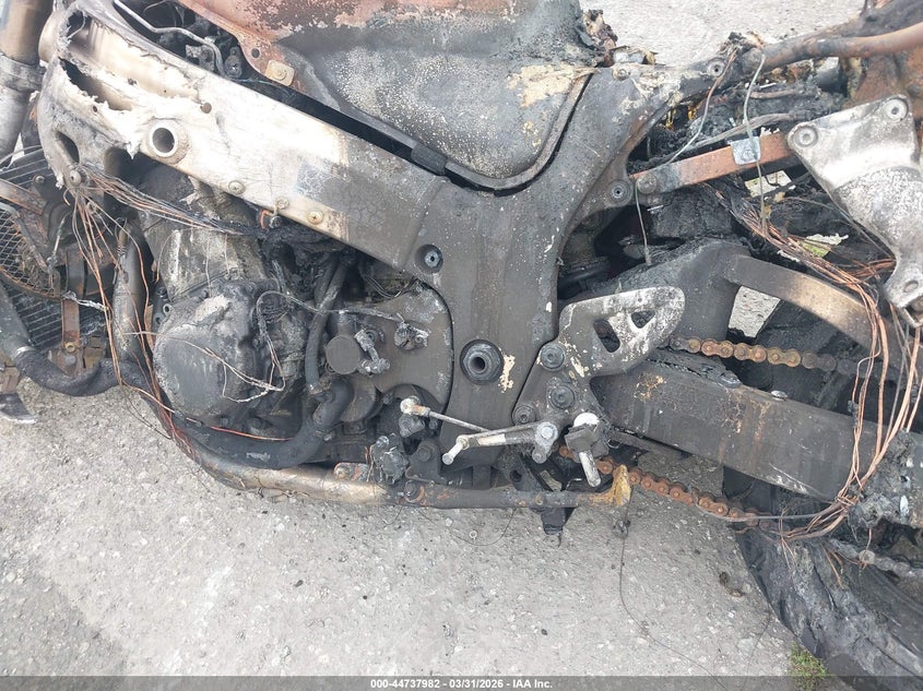 2001 Suzuki Gsx1300 R VIN: JS1GW71A112102338 Lot: 44737982