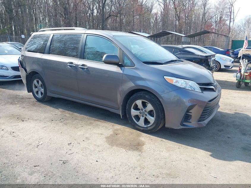 2020 Toyota Sienna Le