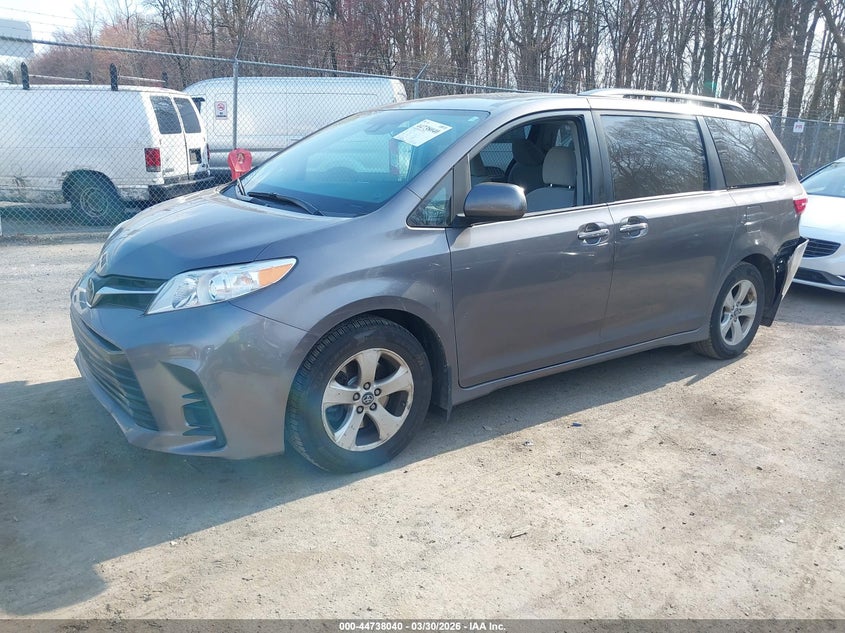 2020 Toyota Sienna Le