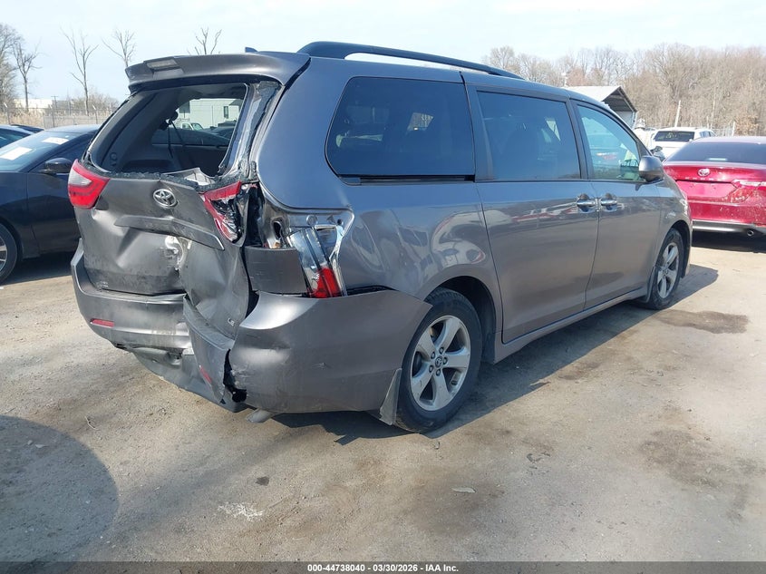 2020 Toyota Sienna Le